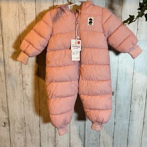 NWT Tian Zong The bear pink infant snow suit with hoodie, puffer jacket.